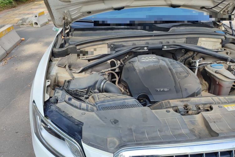 Used Audi Q5 2015 40 TFSI Technology Edition Engine Bay Right