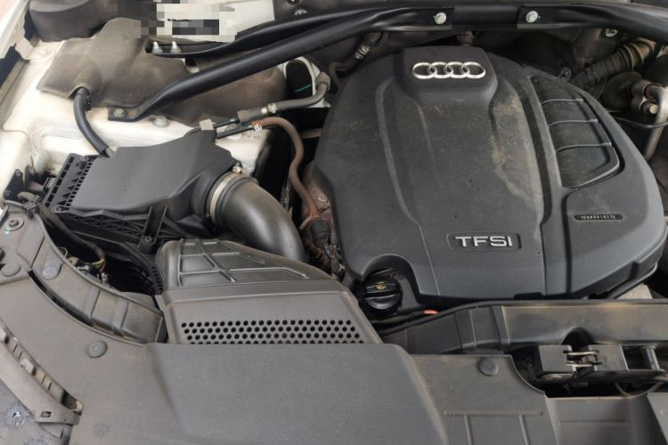 Used Audi Q5 2015 40 TFSI Technology Edition Engine Bay Right
