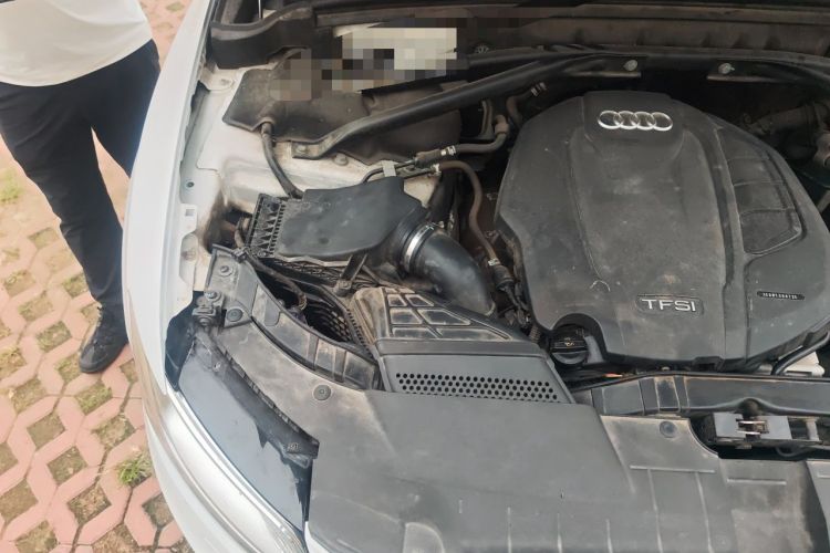 Used Audi Q5  Engine Bay Right
