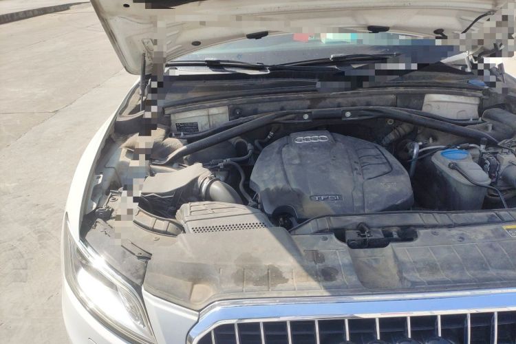 Used Audi Q5 2015 40 TFSI Technology Edition Engine Bay Right