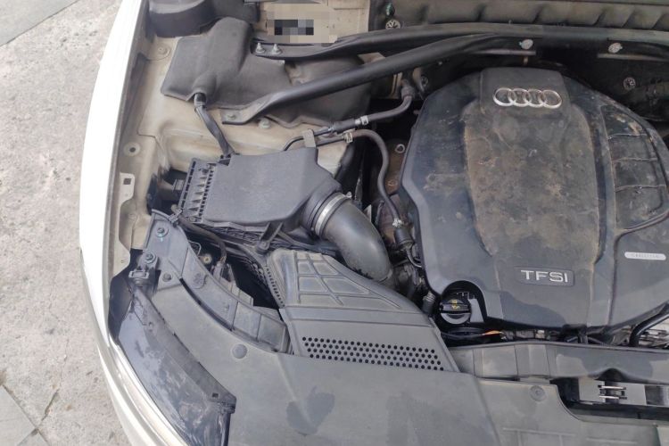 Used Audi Q5 2015 40 TFSI Trendy Edition Engine Bay Right