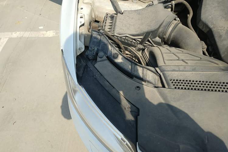Used Audi Q5 2015 40 TFSI Technology Edition Engine Bay Right