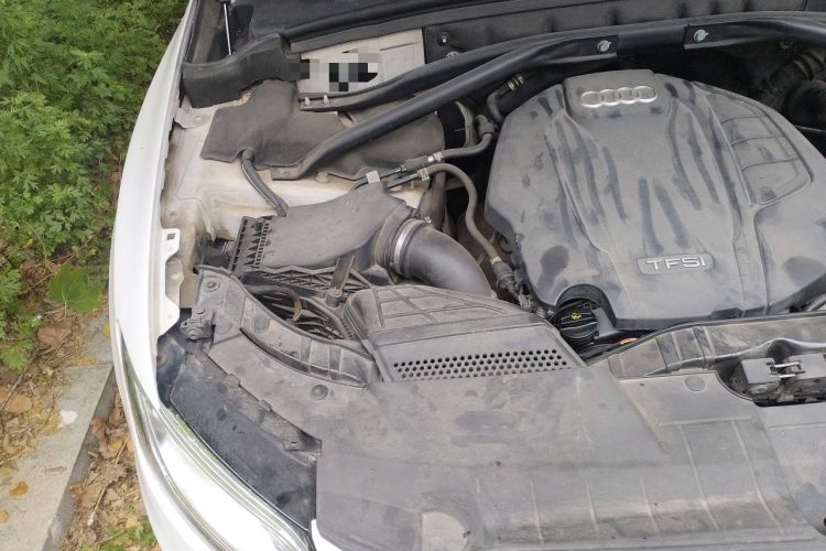 Used Audi Q5 2015 40 TFSI Technology Edition Engine Bay Right