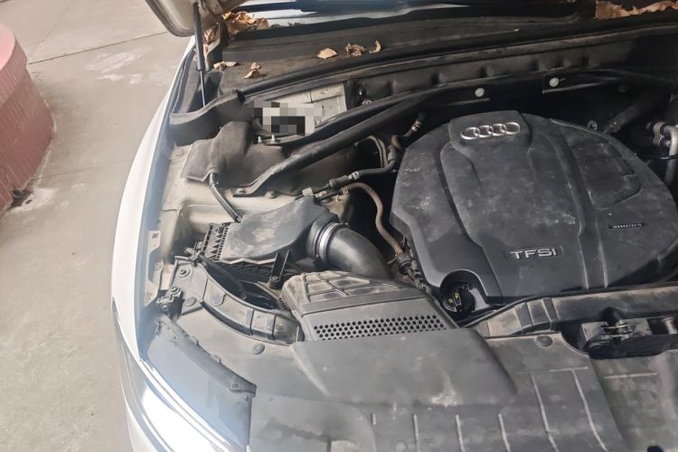 Used Audi Q5 2015 40 TFSI Technology Edition Engine Bay Right