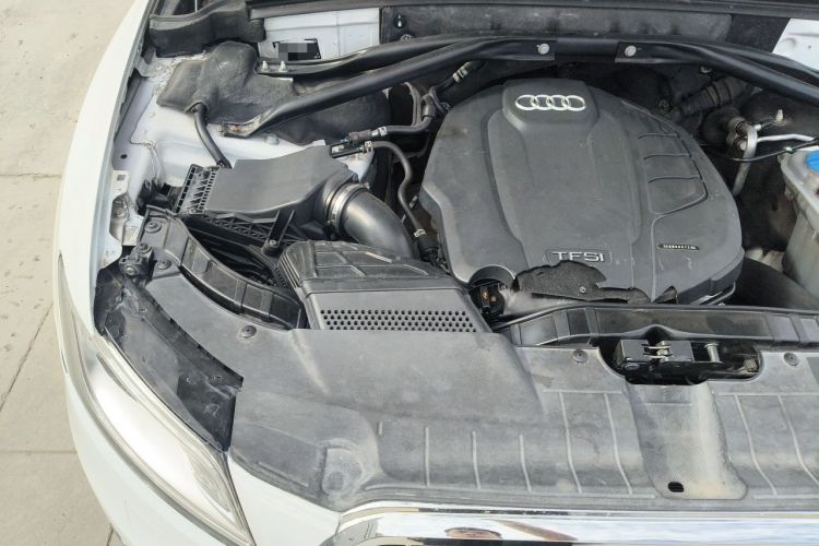 Used Audi Q5 2015 40 TFSI Trendy Edition Engine Bay Right