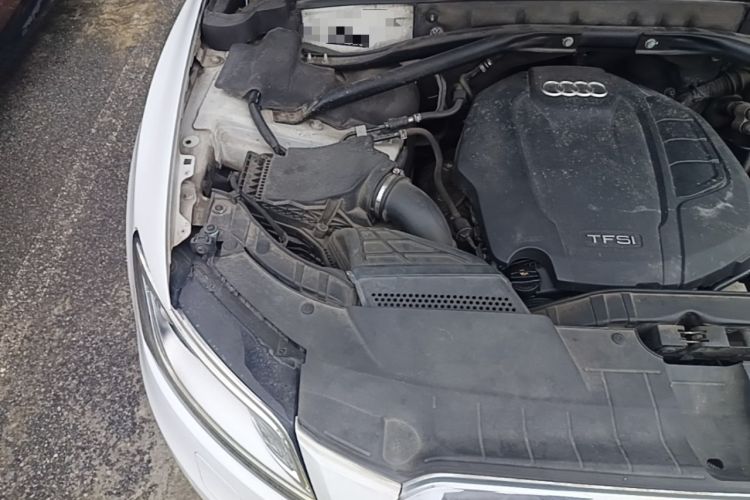 Used Audi Q5 2015 40 TFSI Technology Edition Engine Bay Right