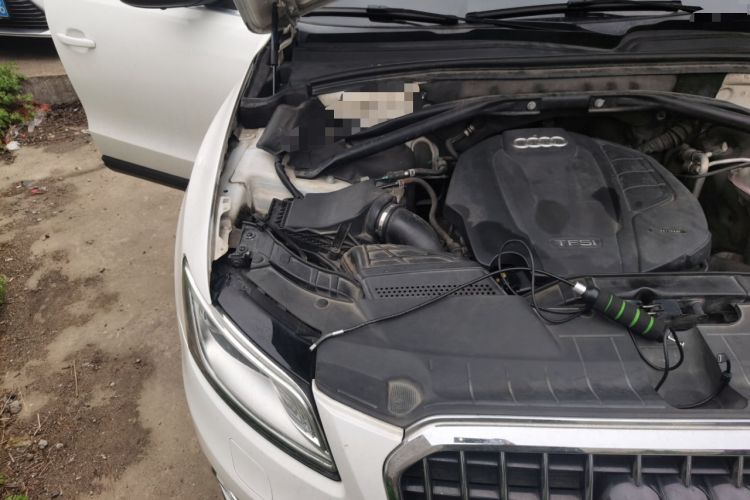 Used Audi Q5 2015 40 TFSI Trendy Edition Engine Bay Right