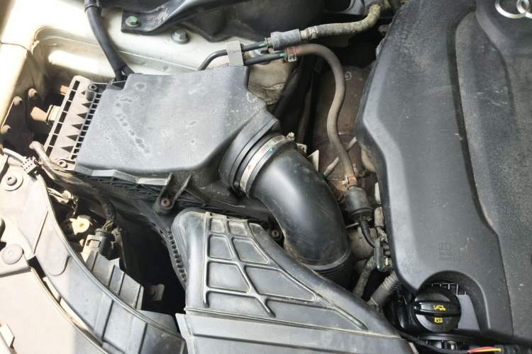 Used Audi Q5 2015 40 TFSI Technology Edition Engine Bay Right