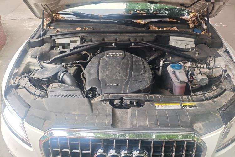 Used Audi Q5 2015 40 TFSI Technology Edition Engine Bay