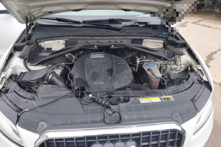 Used Audi Q5 2015 40 TFSI Trendy Edition Engine Bay