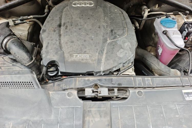 Used Audi Q5 2015 40 TFSI Trendy Edition Engine Bay