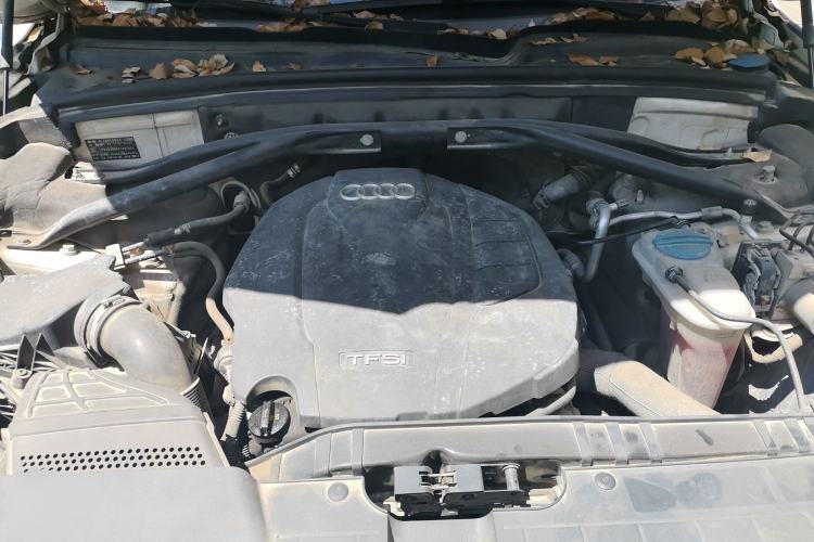 Used Audi Q5 2015 40 TFSI Technology Edition Engine Bay
