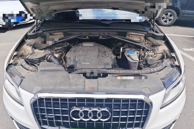 Used Audi Q5 2015 40 TFSI Trendy Edition Engine Bay