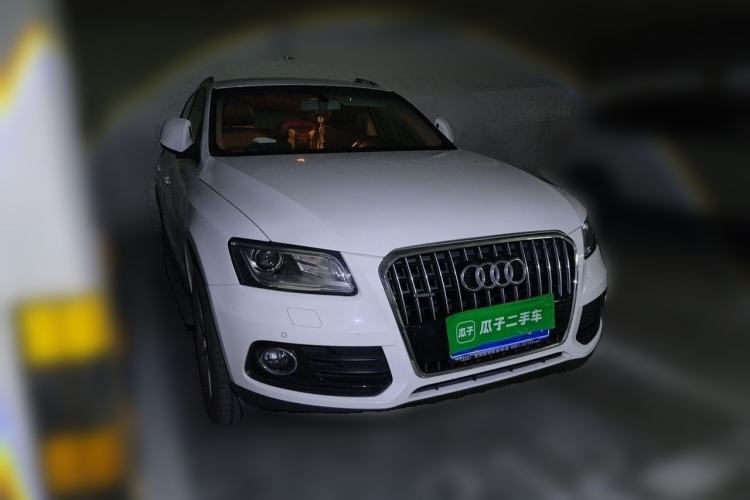 Used Audi Q5 2015 40 TFSI Comfort Model Exterior 2