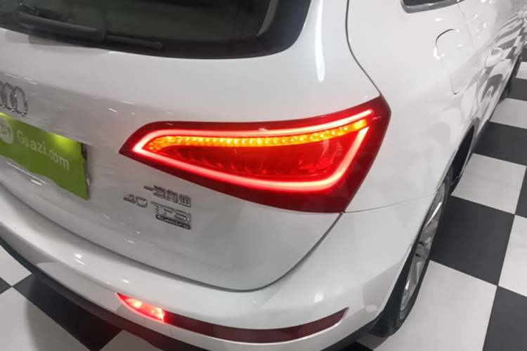 Used Audi Q5 2015 40 TFSI Technology Edition Exterior 3