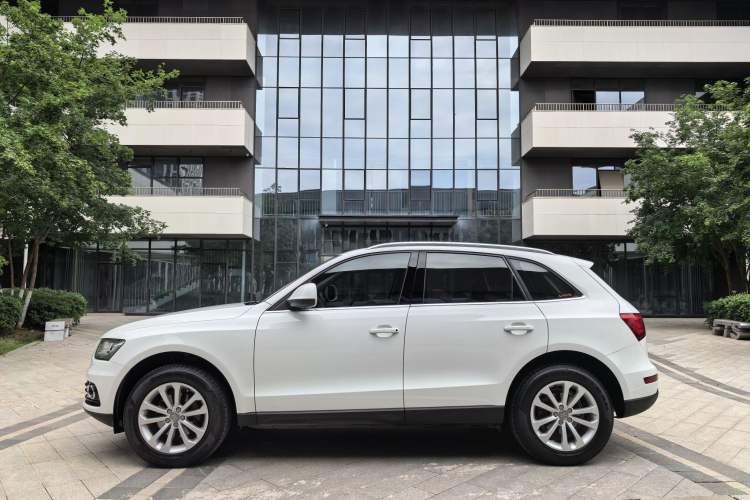 Used Audi Q5 2015 40 TFSI Technology Edition Exterior 3