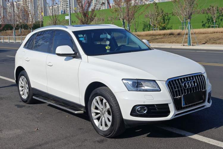 Used Audi Q5 2015 40 TFSI Technology Edition Exterior 4