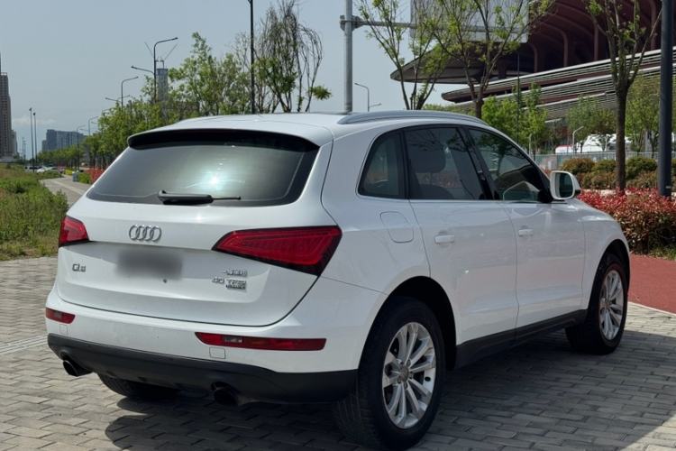 Used Audi Q5 2015 40 TFSI Technology Edition Exterior 4