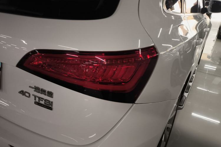 Used Audi Q5 2015 40 TFSI Technology Edition Exterior 6
