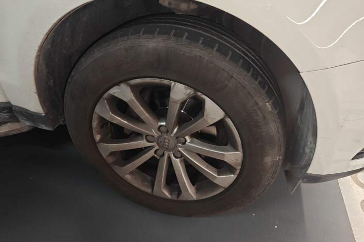 Used Audi Q5 2015 40 TFSI Technology Edition Exterior 7