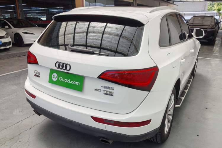 Used Audi Q5 2015 40 TFSI Technology Edition Exterior 9