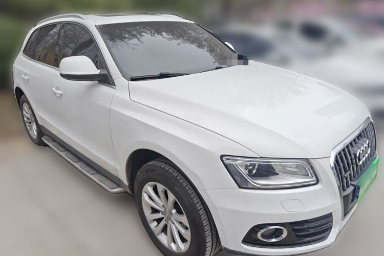 Used Audi Q5 2015 40 TFSI Technology Edition Front Right 45 Deg