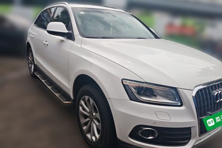 Used Audi Q5 2015 40 TFSI Technology Edition Front Right 45 Deg
