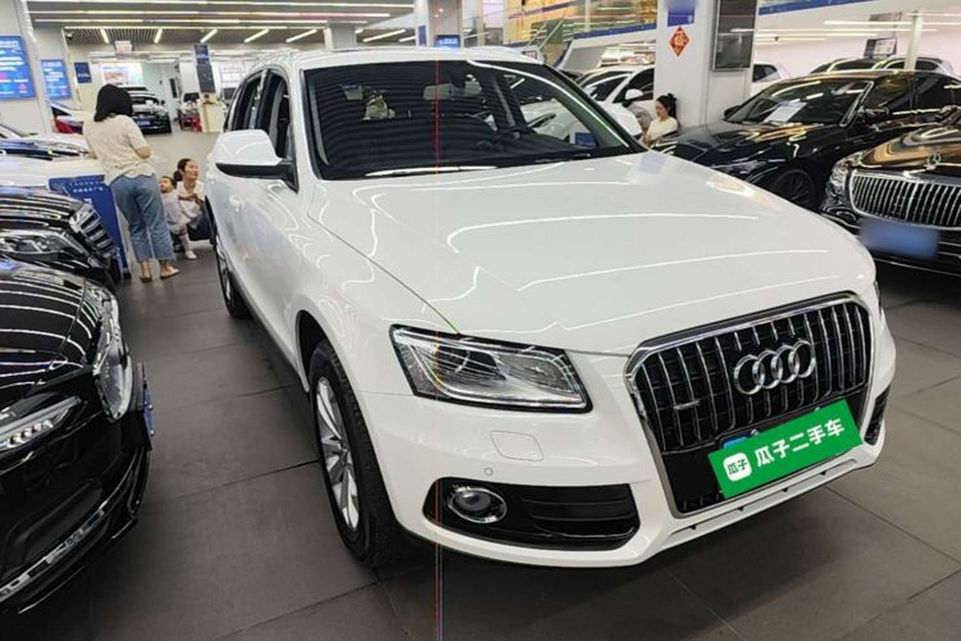 Used Audi Q5 2015 40 TFSI Technology Edition Front Right 45 Deg