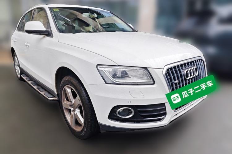 Used Audi Q5 2015 40 TFSI Comfort Model Front Right 45 Deg
