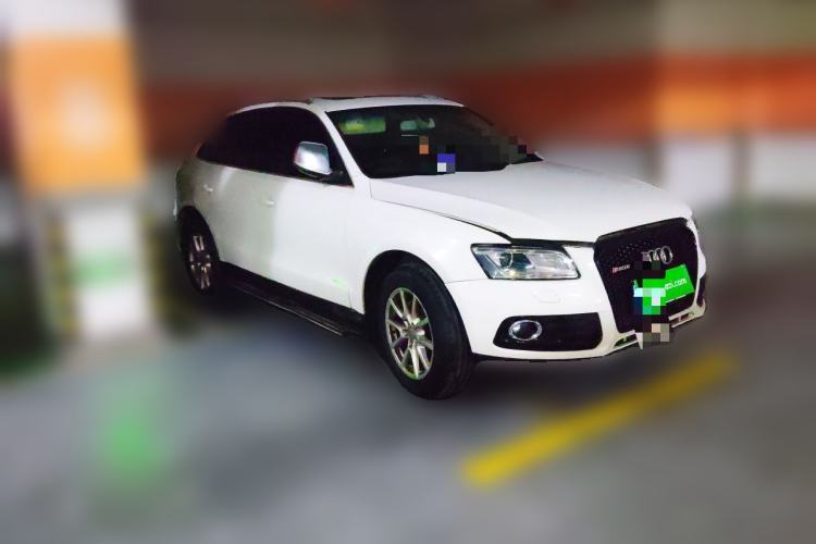 Used Audi Q5 2015 40 TFSI Trendy Edition Front Right 45 Deg