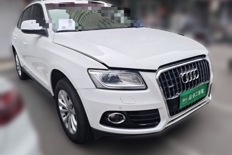 Used Audi Q5 2015 40 TFSI Technology Edition Front Right 45 Deg