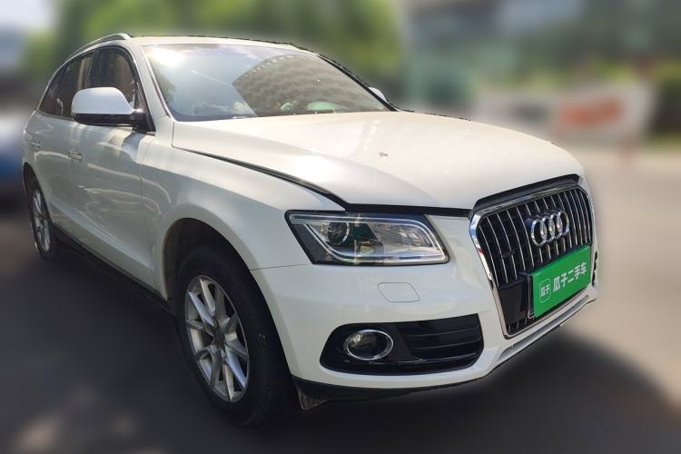 Used Audi Q5 2015 40 TFSI Trendy Edition Front Right 45 Deg