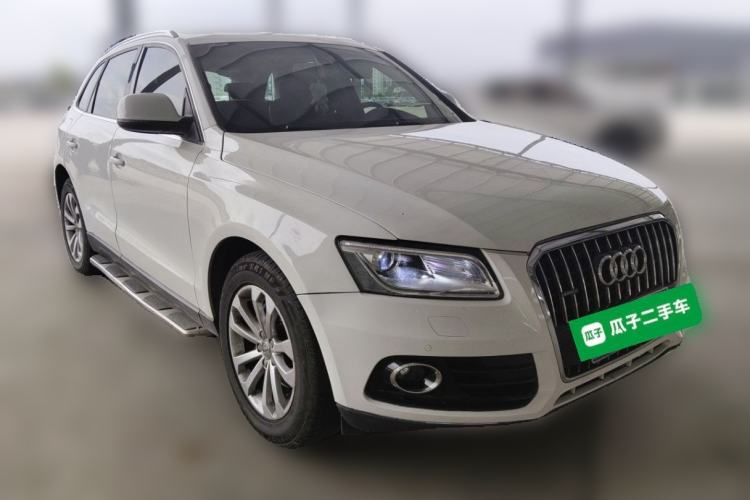 Used Audi Q5 2015 40 TFSI Technology Edition Front Right 45 Deg
