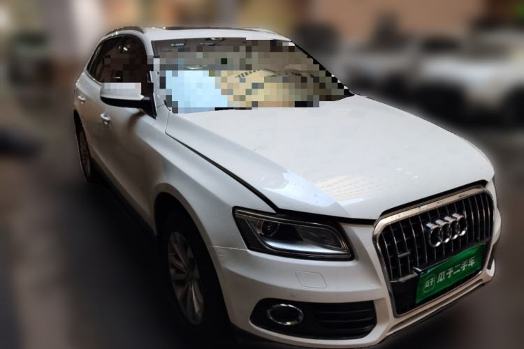 Used Audi Q5 2015 40 TFSI Technology Edition Front Right 45 Deg