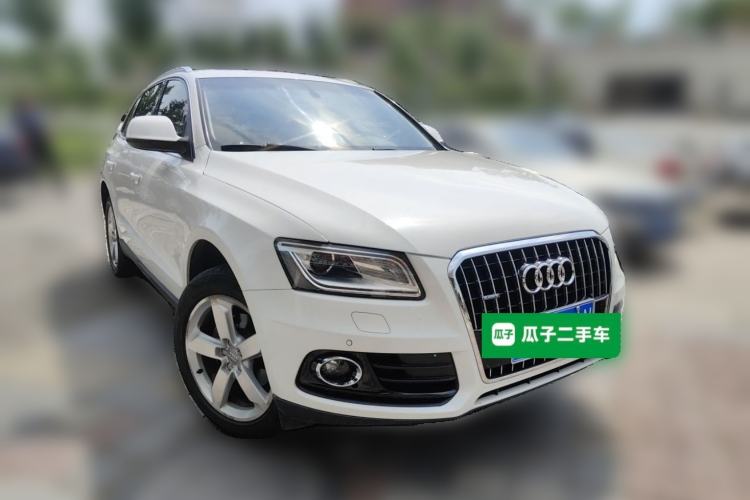 Used Audi Q5 2015 40 TFSI Comfort Model Front Right 45 Deg