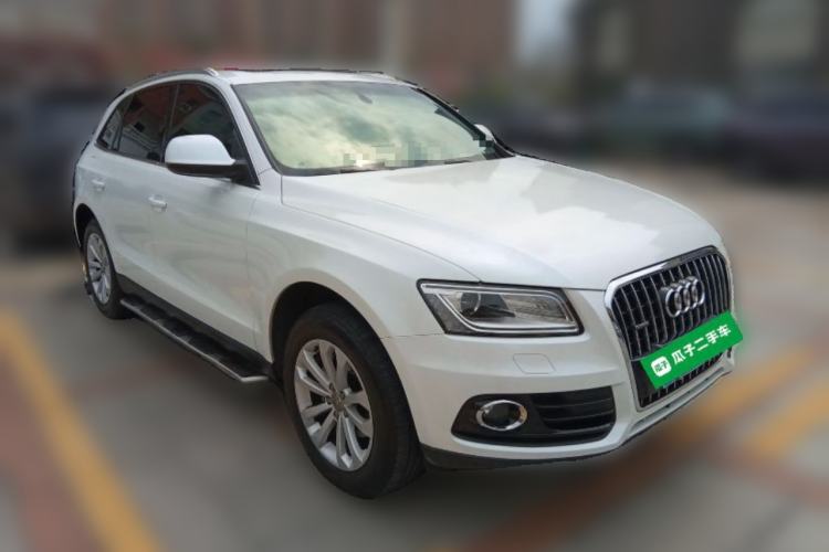 Used Audi Q5 2015 40 TFSI Technology Edition Front Right 45 Deg