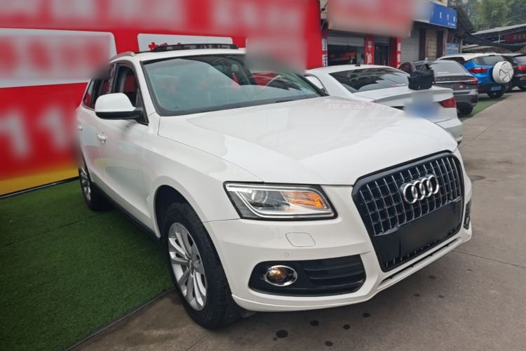 Used Audi Q5 2015 40 TFSI Technology Edition Front Right 45 Deg