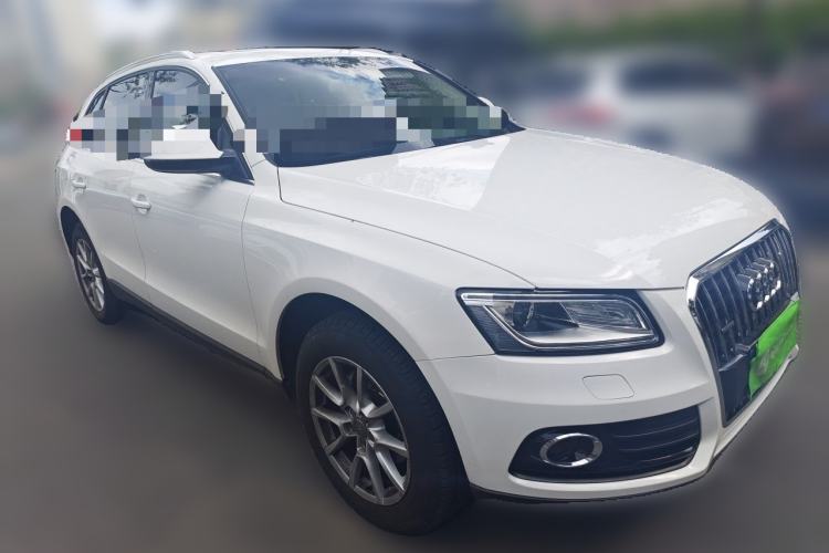 Used Audi Q5 2015 40 TFSI Trendy Edition Front Right 45 Deg