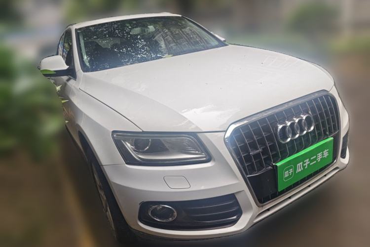 Used Audi Q5 2015 40 TFSI Trendy Edition Front Right 45 Deg
