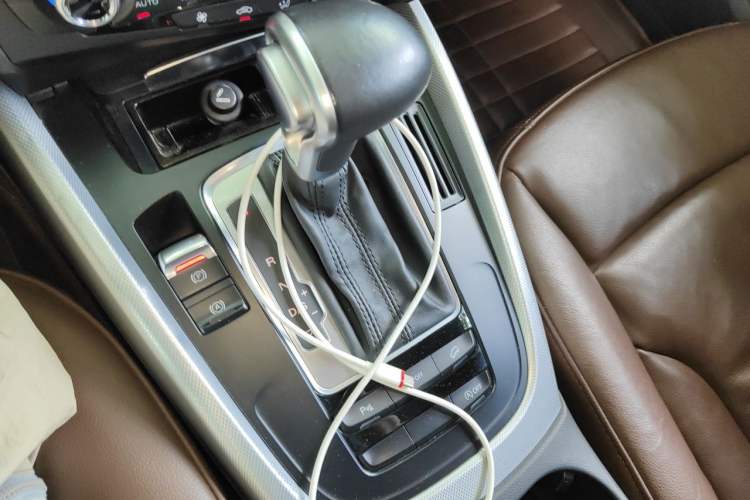 Used Audi Q5 2015 40 TFSI Technology Edition Gear Lever
