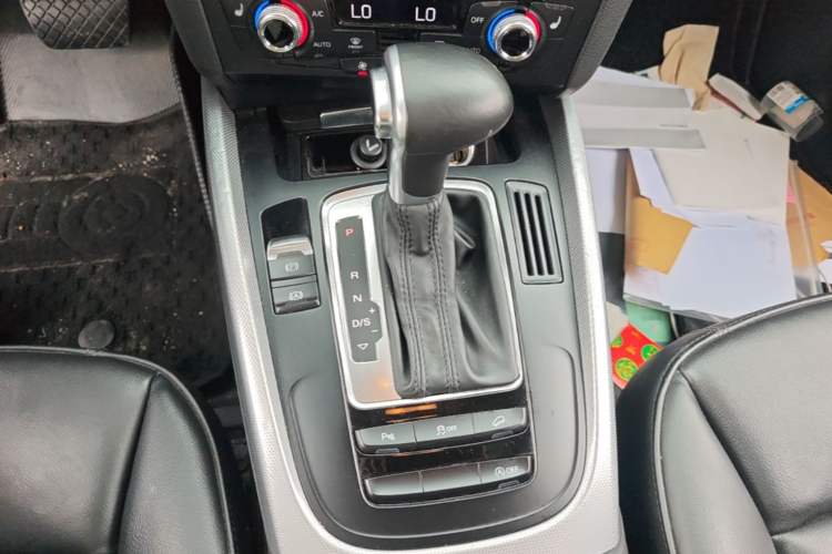 Used Audi Q5 2015 40 TFSI Technology Edition Gear Lever