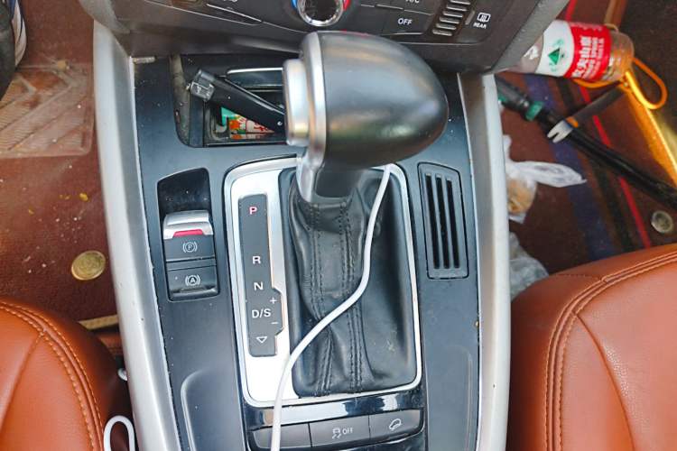 Used Audi Q5 2015 40 TFSI Trendy Edition Gear Lever