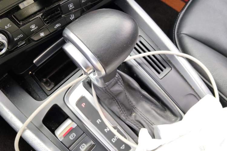 Used Audi Q5 2015 40 TFSI Technology Edition Gear Lever