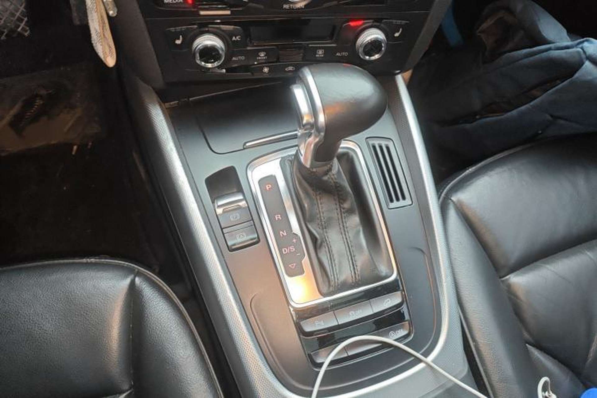 Used Audi Q5 2015 40 TFSI Technology Edition Gear Lever