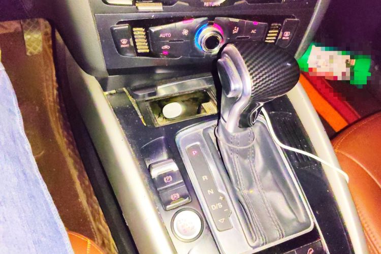 Used Audi Q5 2015 40 TFSI Trendy Edition Gear Lever