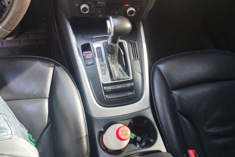 Used Audi Q5 2015 40 TFSI Technology Edition Gear Lever