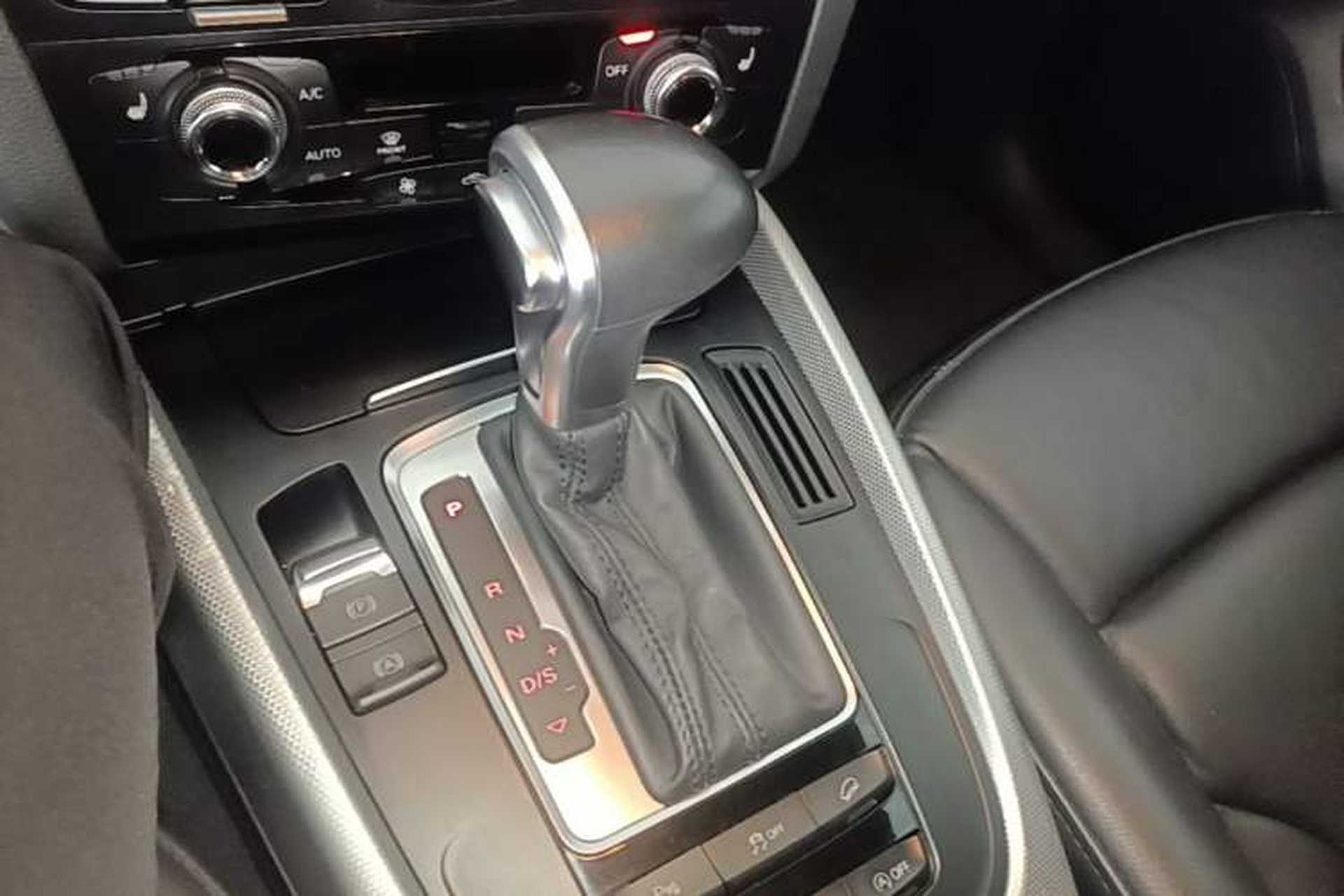 Used Audi Q5 2015 40 TFSI Technology Edition Gear Lever