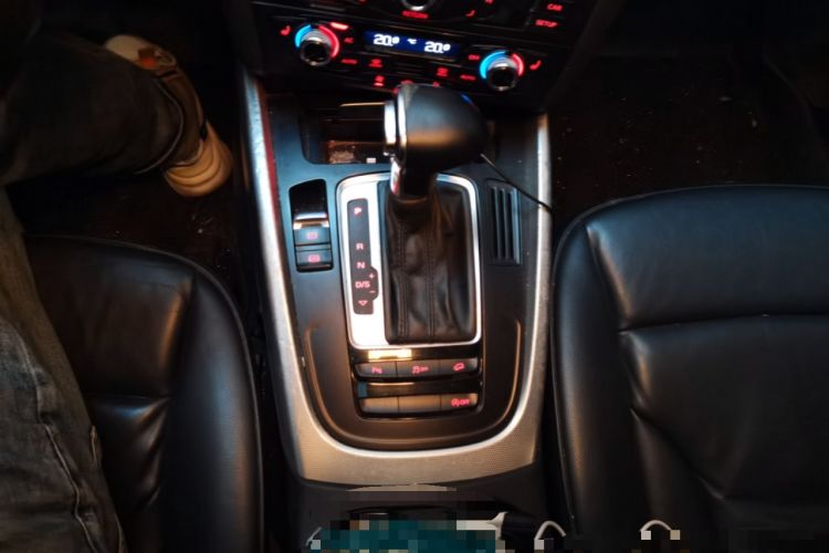 Used Audi Q5 2015 40 TFSI Technology Edition Gear Lever