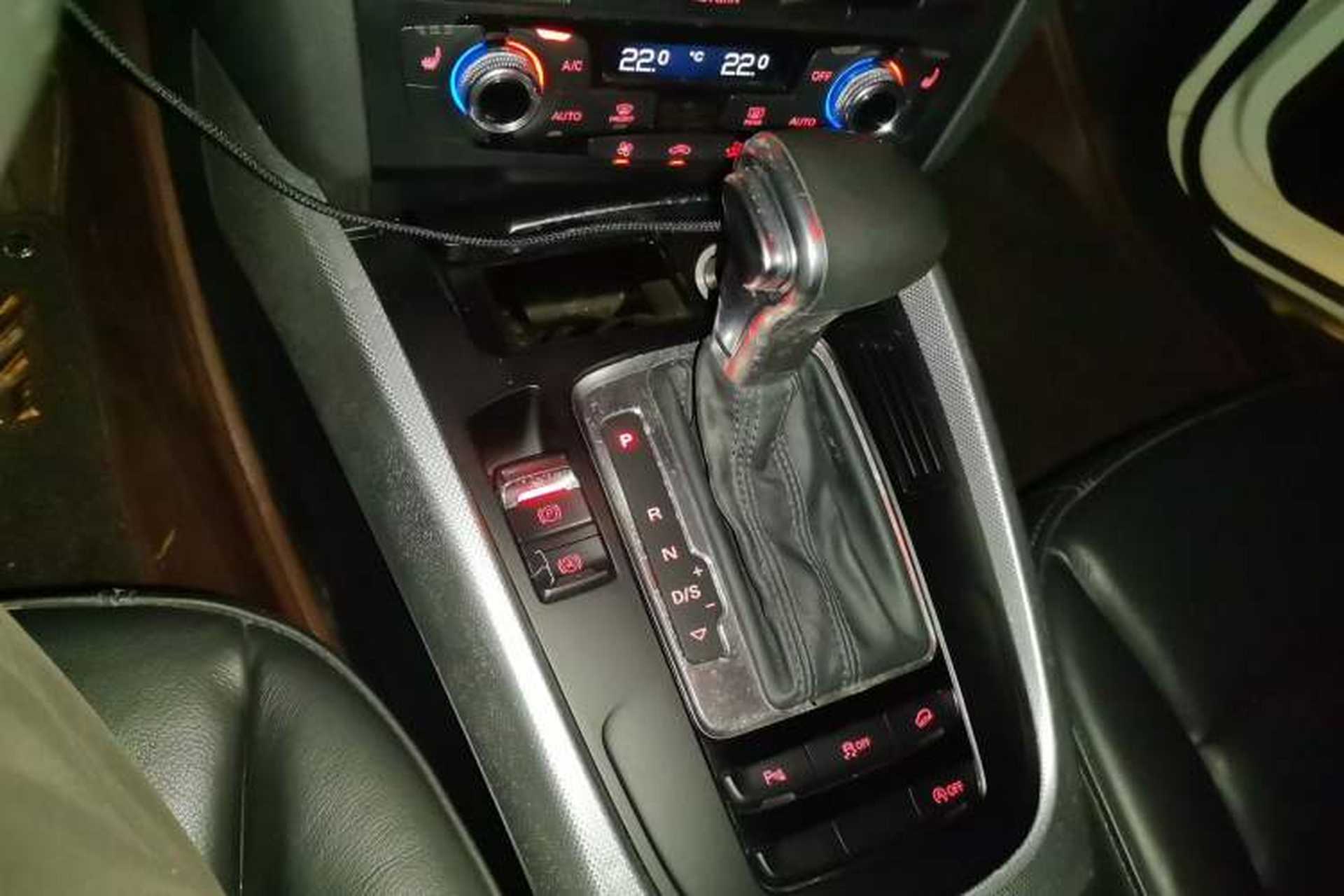 Used Audi Q5 2015 40 TFSI Technology Edition Gear Lever