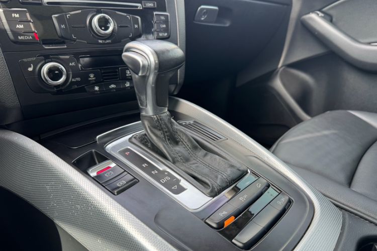 Used Audi Q5 2015 40 TFSI Technology Edition Gear Lever